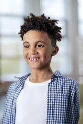 Phonak_Sky-L-UP_Kid-Portrait_LR.jpg